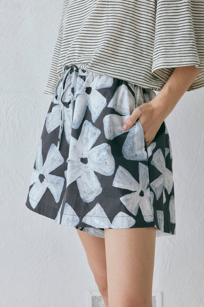 Annika Shorts Fiore
