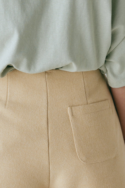 Nada Shorts Butter